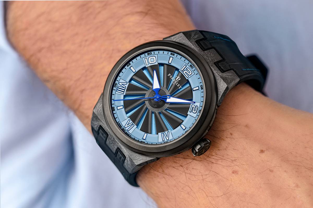 Perrelet Turbine Carbon e Titanium Ice Blue