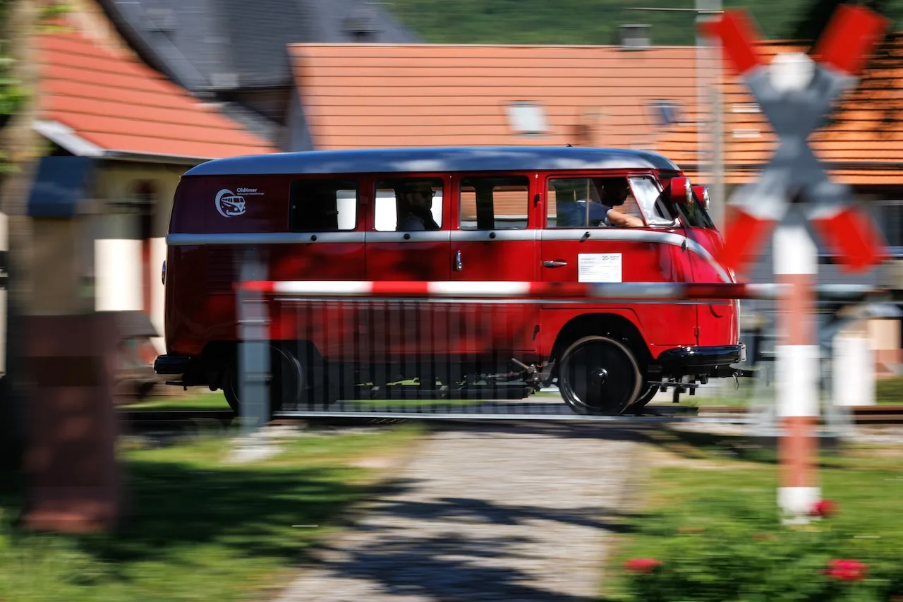 VW Bus Bulli T1 Rotaie