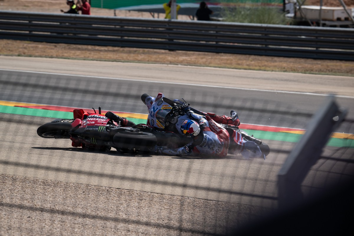 Incidente Bagnaia-Marquez Aragon