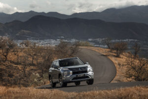 Mitsubishi Outlander PHEV 2025