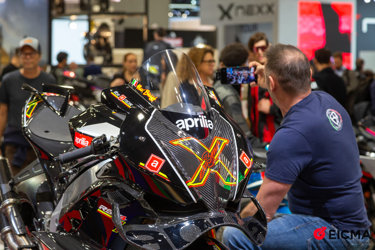 Aprilia RSV4 X ex3ma EICMA