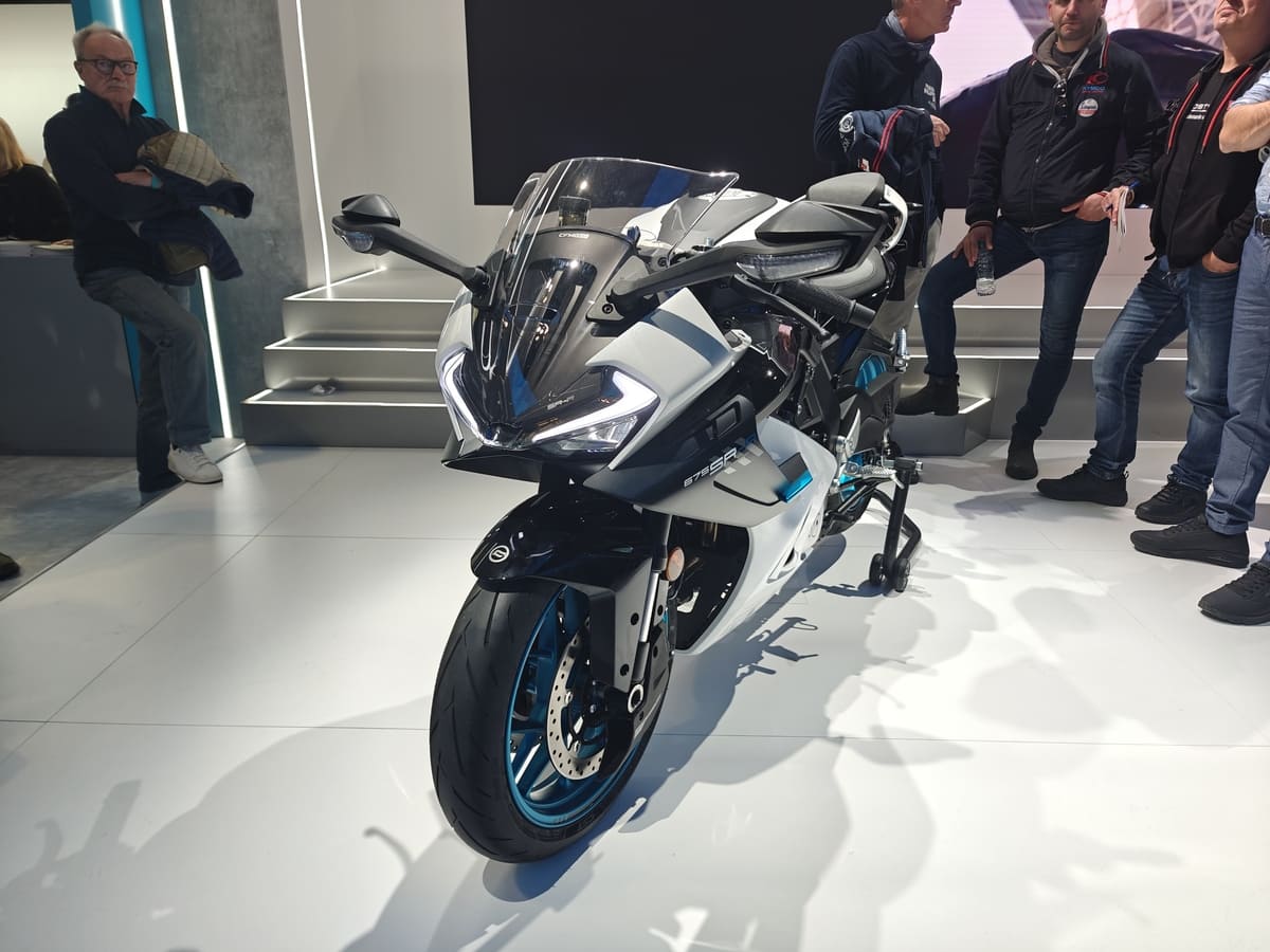 CFMOTO 675SR-R EICMA