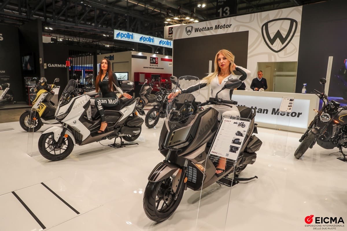 EICMA girls 2024