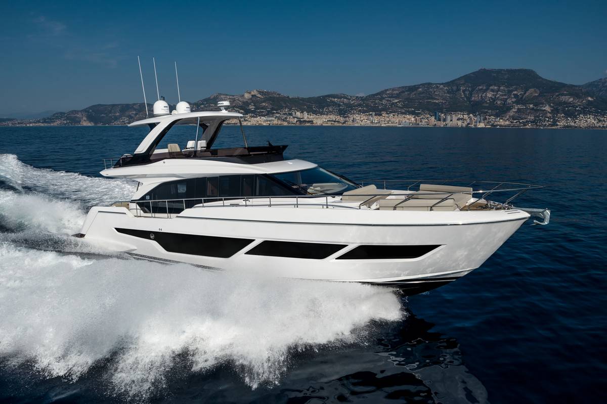 Ferretti Yachts 670 2024