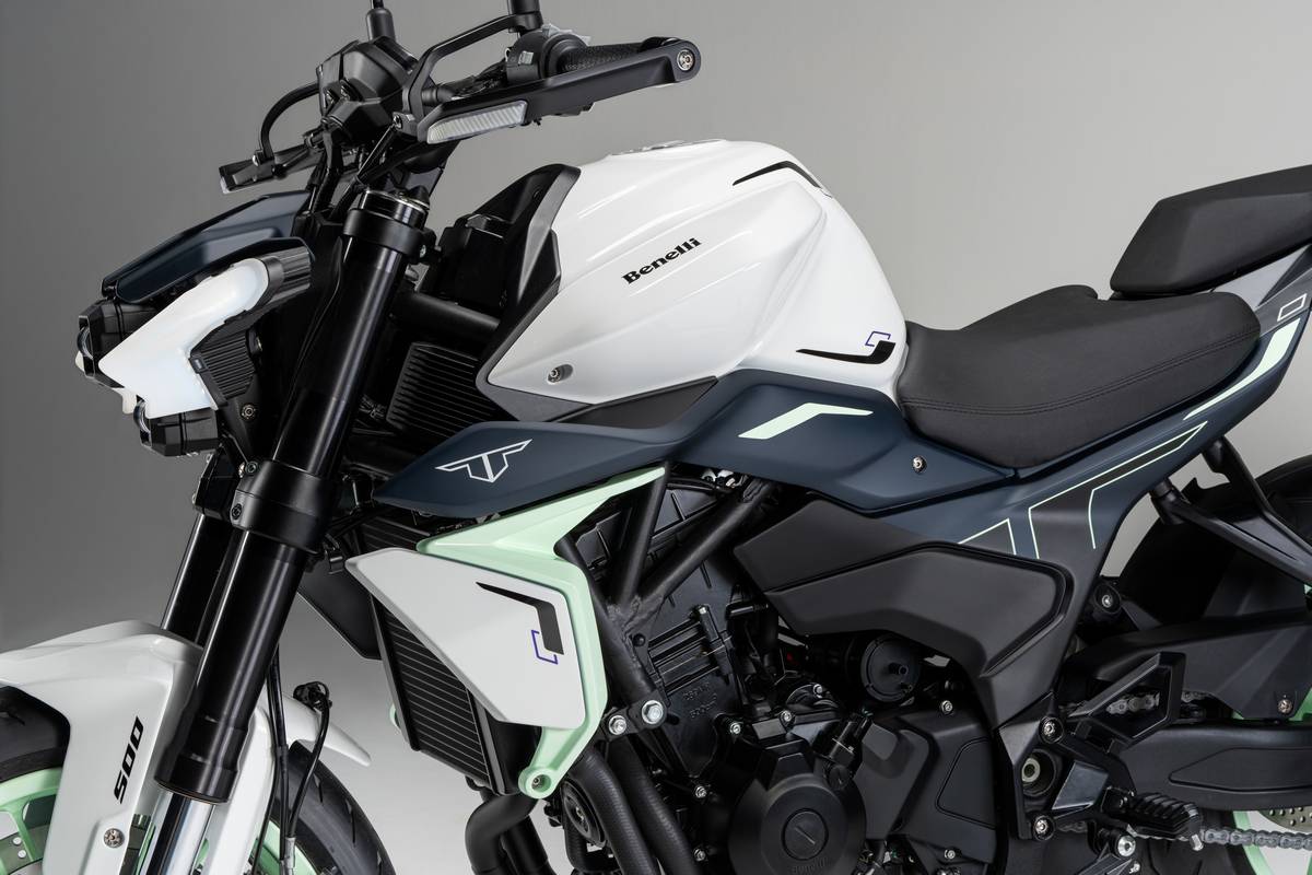 Benelli Tornado Naked Twin 500 2025