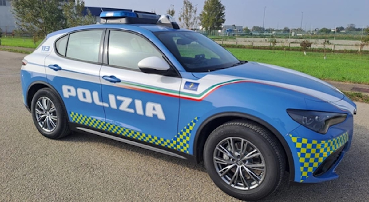 alfa romeo stelvio polizia