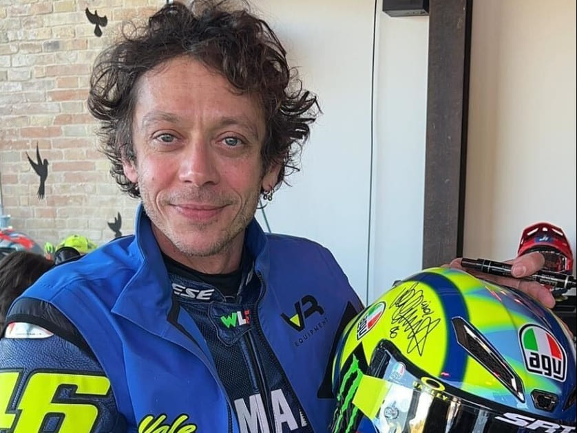 valentino rossi casco asta