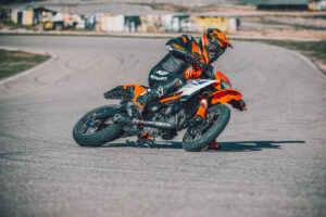 2025 KTM 125 and 390 SMC R