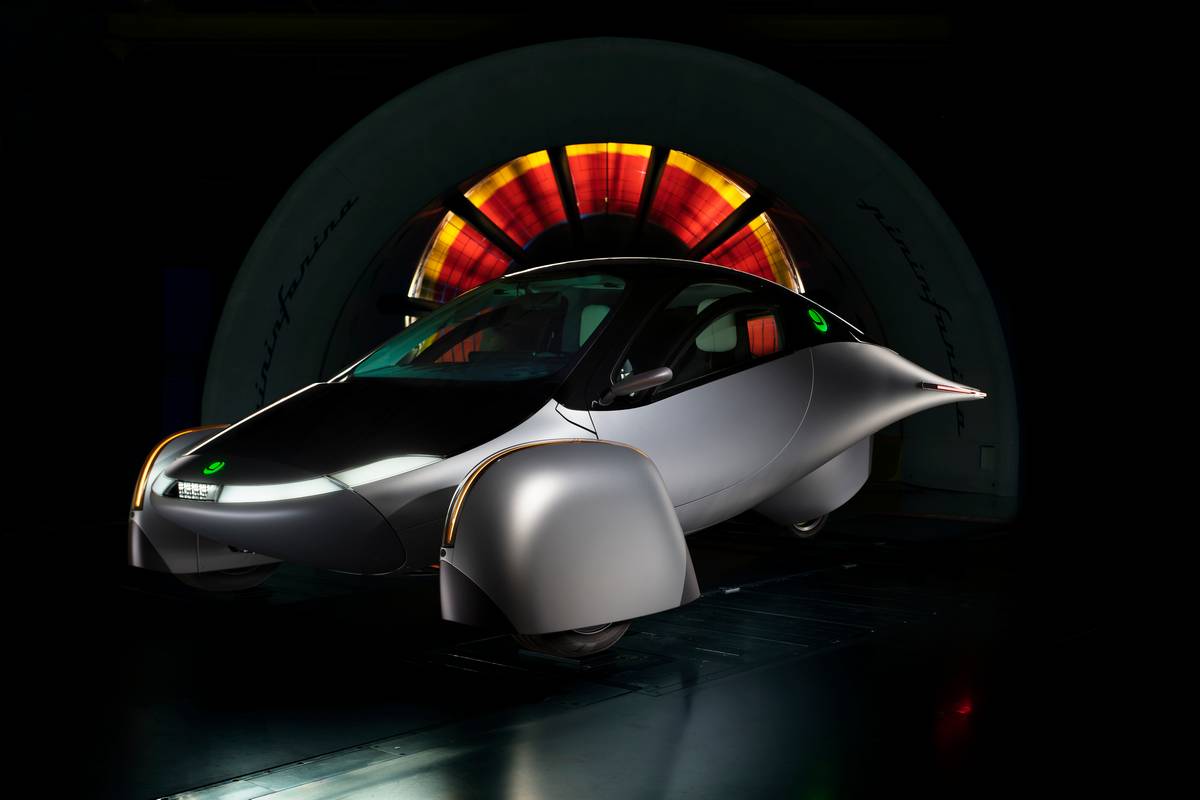 Aptera e Pininfarina nuovo veicolo solare elettrico