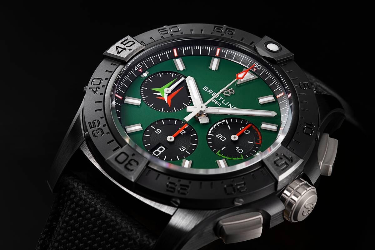 Breitling Avenger B01 Chronograph 42 Frecce Tricolori