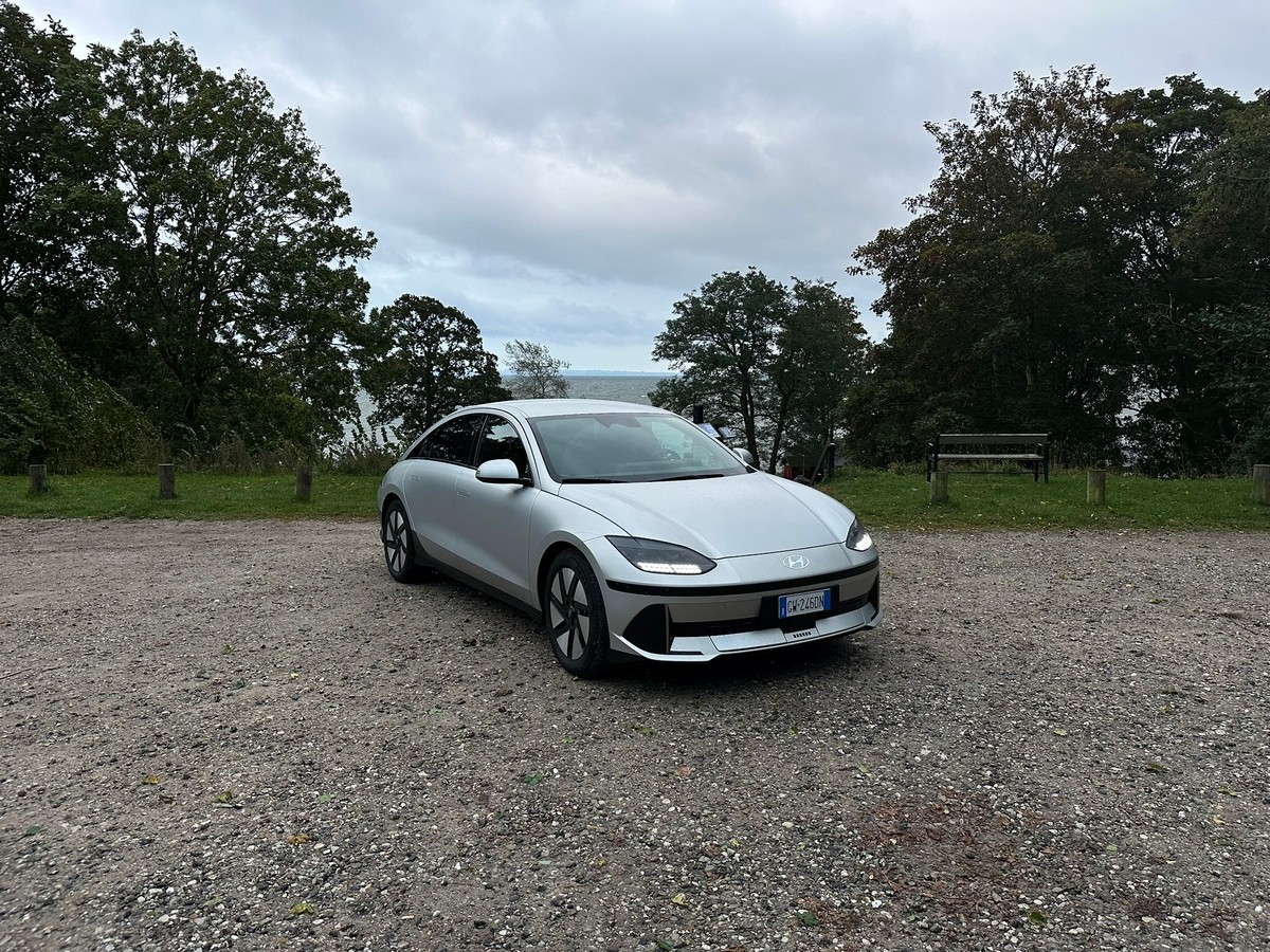 Hyundai Ioniq 6 2025