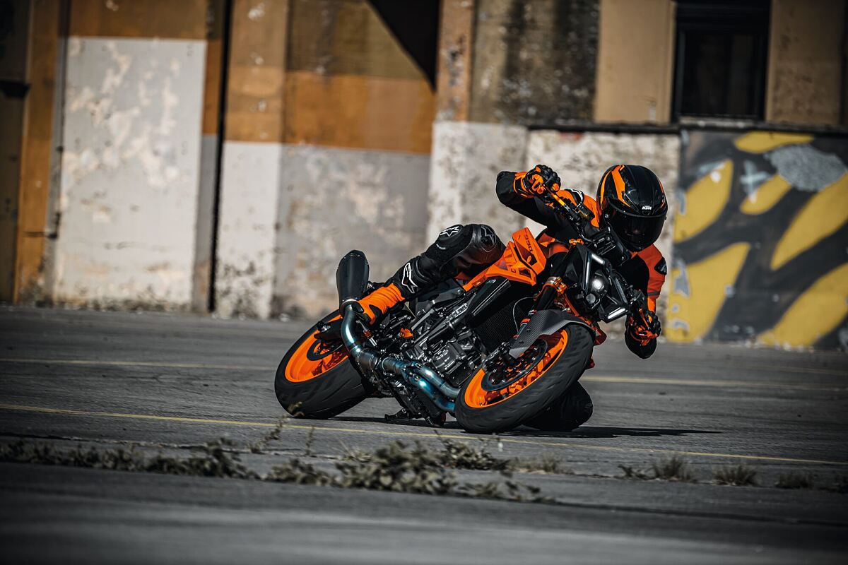 KTM 990 DUKE MY24