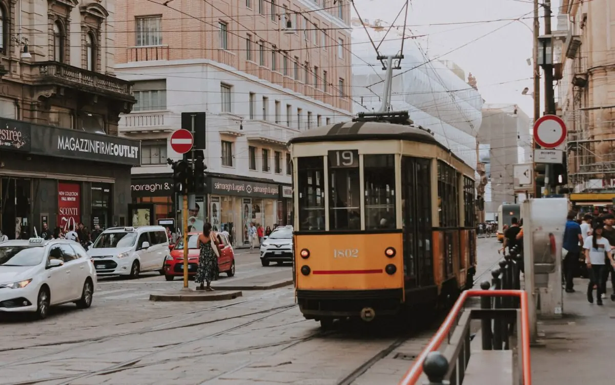 milano tram traffico